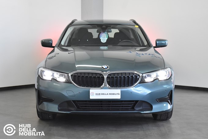 BMW 320d 48V xDrive Touring Business Advantage